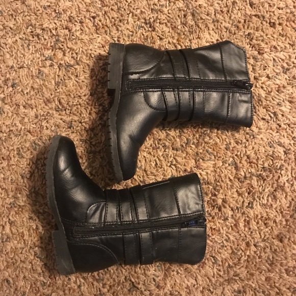 Boots - Picture 3 of 3